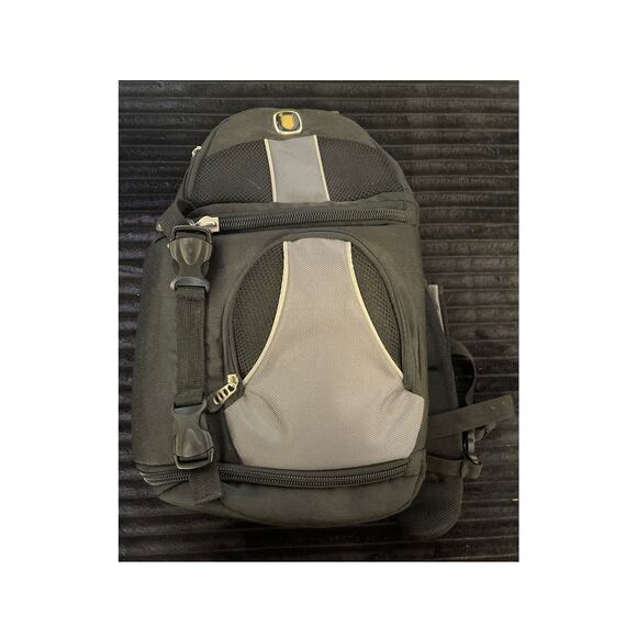 Black DuraShield Pro-Series Sling Style Camera Case bag - Picture 1 of 2